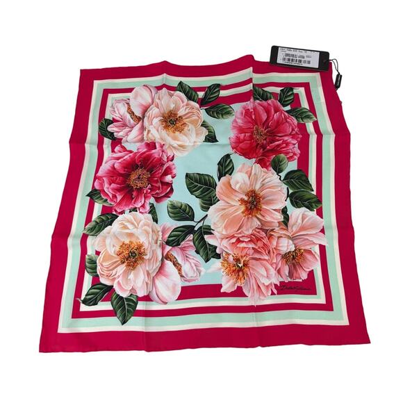 DOLCE &amp; GABBANA SILK SCARF WITH CAMELLIA PRINT PINK WHITE NEW IN BOX *